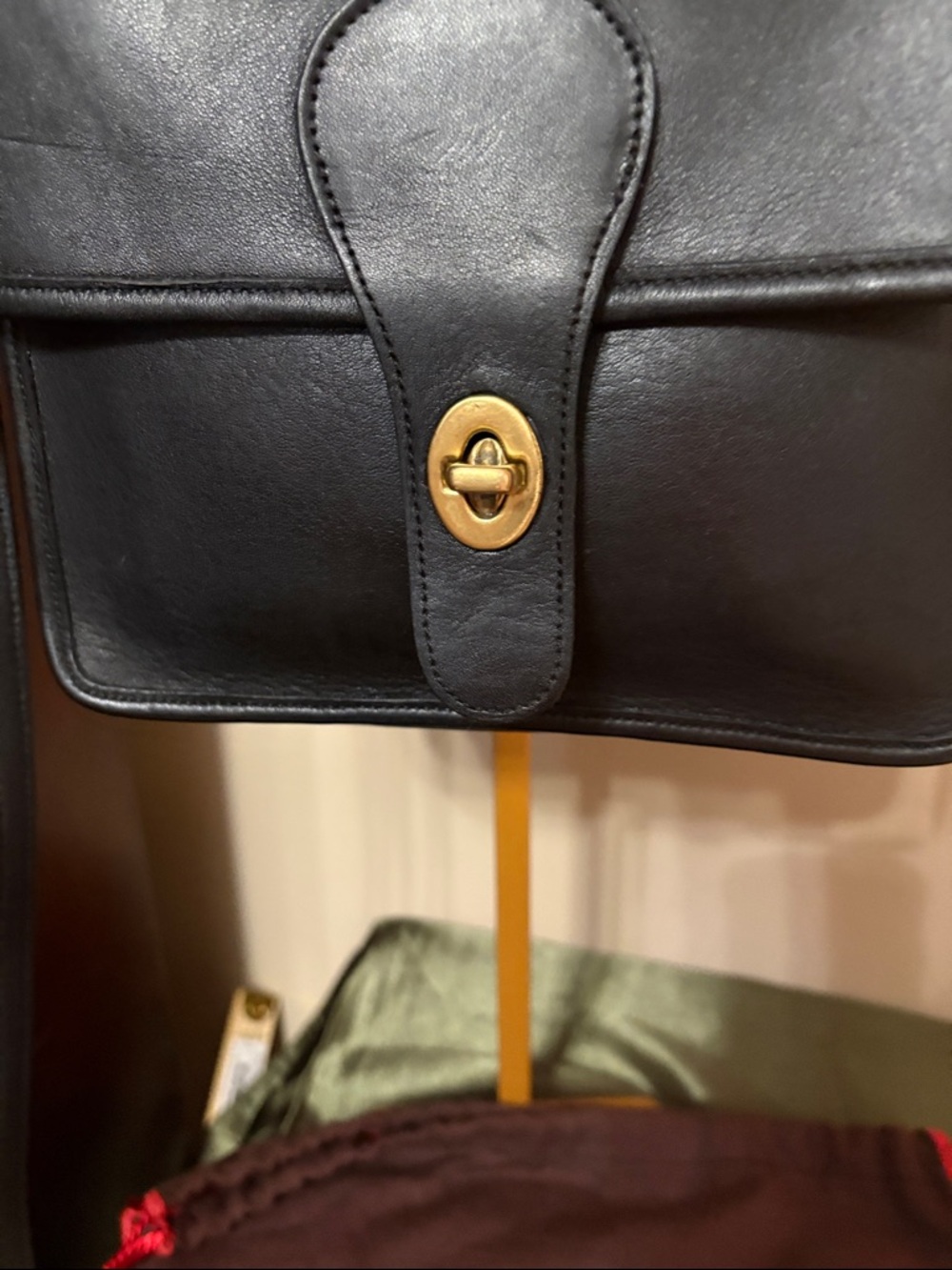 Vintage Coach Station Bag 5130 Black leather turnlock top handle crossbody USA - Picture 2 of 16